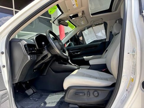 Used 2025 Honda CR-V EX-L image 9