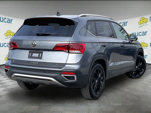 Used 2022 Volkswagen Taos SE image 6