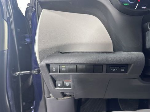 Used 2024 Toyota Sienna LE AWD/4WD image 23