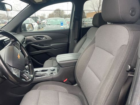 Used 2023 Chevrolet Traverse LT image 27