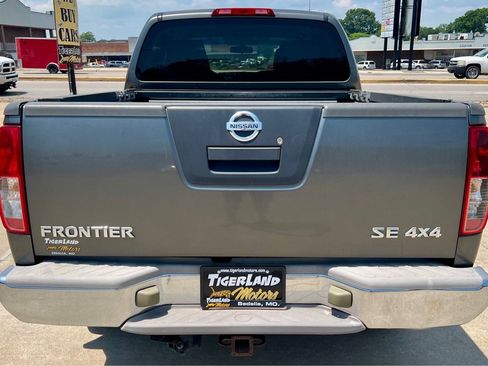 Used 2007 Nissan Frontier SE w/ Power Pkg AWD/4WD image 6