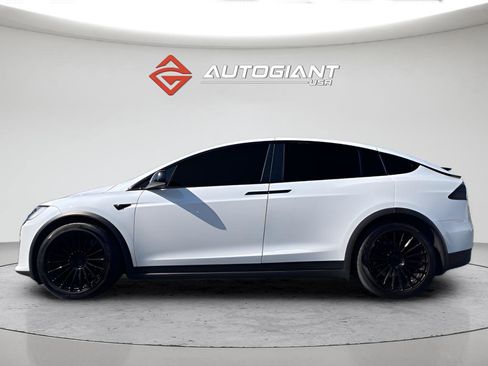 Used 2022 Tesla Model X Plaid AWD/4WD image 3