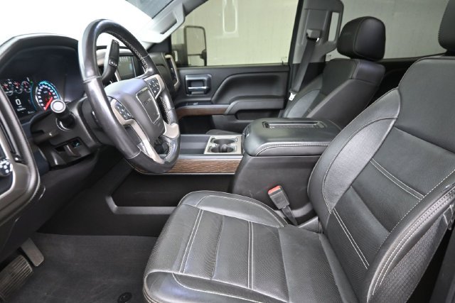 Used 2019 GMC Sierra 3500 Denali w/ Duramax Plus Package AWD/4WD image 16