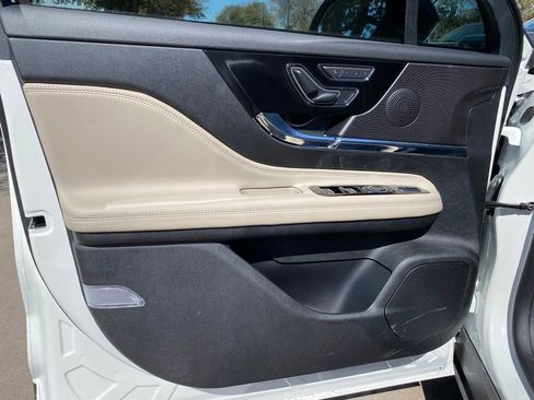 New 2026 Lincoln Corsair Reserve image 34