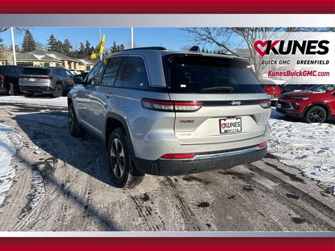 Used 2024 Jeep Grand Cherokee Limited 4xe image 9