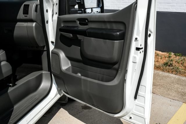 Used 2017 Nissan NV 3500 SL w/ Technology Package RWD image 36