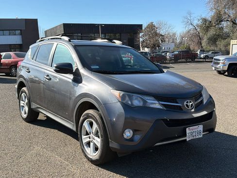 Used 2014 Toyota RAV4 XLE image 3