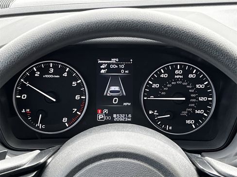 Used 2024 Subaru Crosstrek 2.0i Premium image 13
