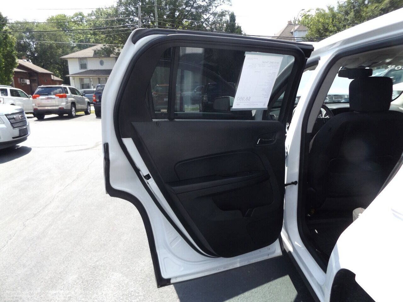Used 2015 GMC Terrain SLE AWD/4WD image 18