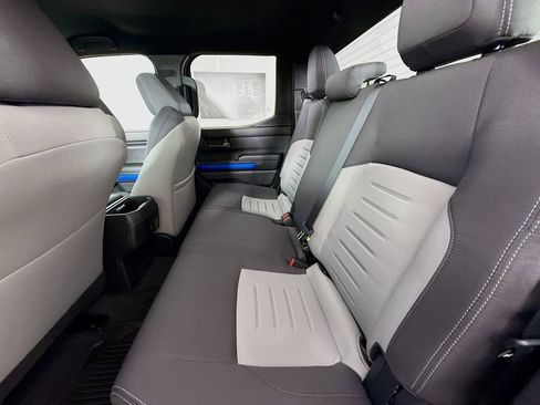 Used 2025 Toyota Tacoma TRD Sport image 23