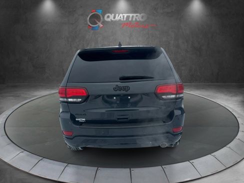 Used 2017 Jeep Grand Cherokee Altitude image 4