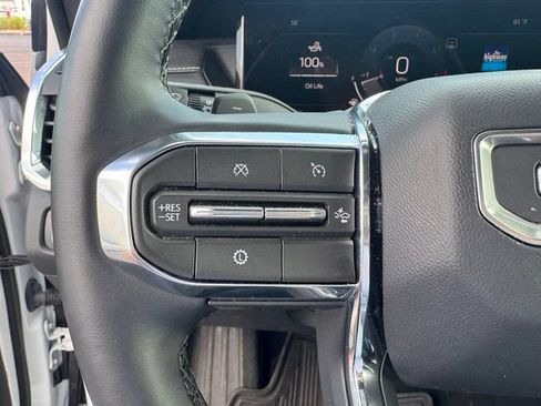 Used 2026 GMC Acadia Elevation w/ Elevation Premium Package FWD image 15