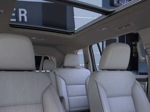 New 2027 Buick Enclave Avenir w/ LPO, Floor Liner Package AWD/4WD image 24