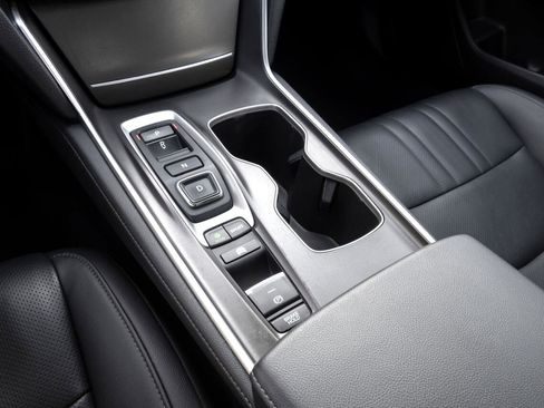 Used 2022 Honda Accord Touring image 25