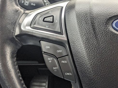 Used 2023 Ford Edge SEL image 26