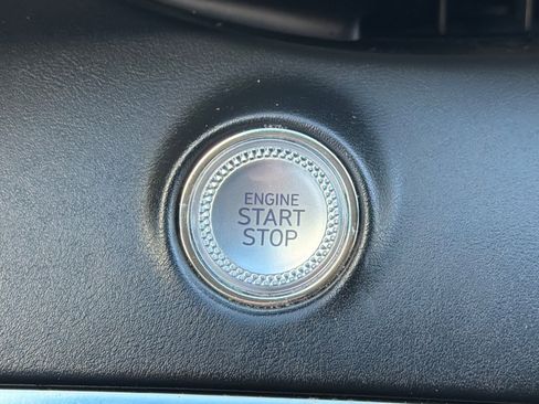 Used 2023 Genesis GV70 2.5T w/ Advanced Package image 22