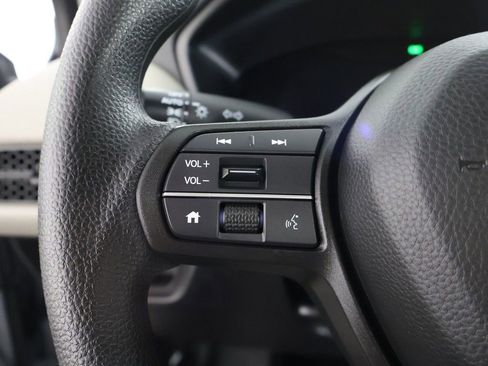 Certified 2026 Honda HR-V LX image 39