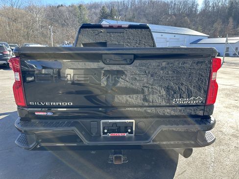 Used 2021 Chevrolet Silverado 2500 High Country w/ Z71 Off-Road Package image 6