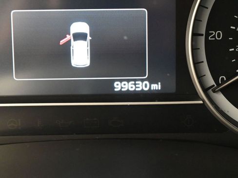 Used 2017 Kia Niro FE image 18