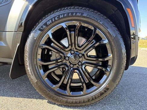 New 2026 Land Rover Defender 110 OCTA image 10