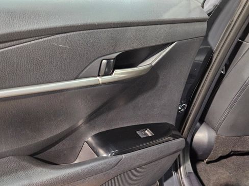 Used 2025 Toyota Camry SE FWD image 35