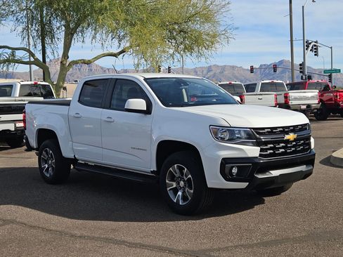 Used 2022 Chevrolet Colorado LT w/ Safety Package image 3