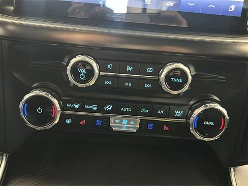 Used 2023 Ford F150 Platinum w/ FX4 Off-Road Package image 23