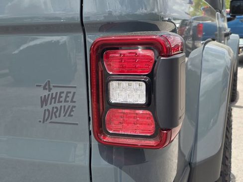 New 2026 Jeep Gladiator Willys AWD/4WD image 8