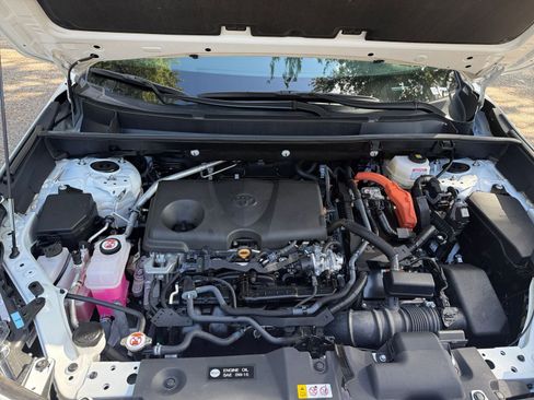 Used 2025 Toyota RAV4 LE image 25