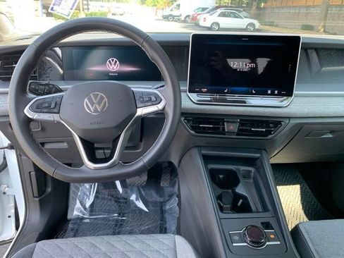 Used 2025 Volkswagen Tiguan S AWD/4WD image 13
