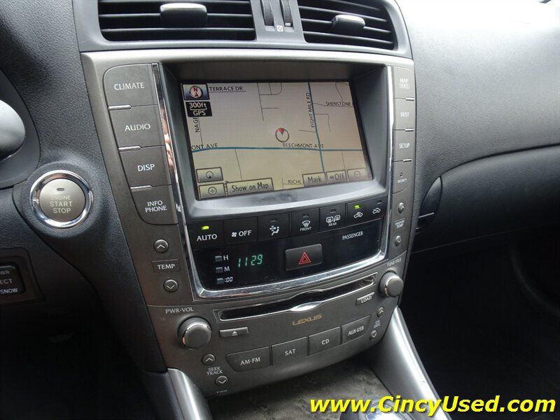 Used 2010 Lexus IS 250C w/ Luxury Pkg RWD image 19