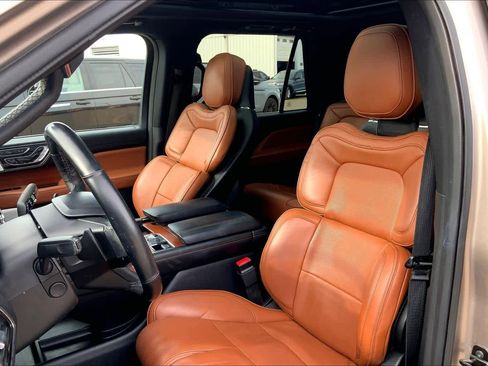 Used 2018 Lincoln Navigator L Reserve w/ Technology Package image 7