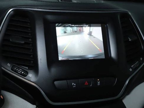 Certified 2020 Jeep Cherokee Latitude Lux w/ Quick Order Package 26H Lux image 29