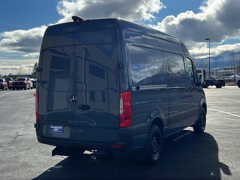 Used 2019 Mercedes-Benz Sprinter 144 image 6