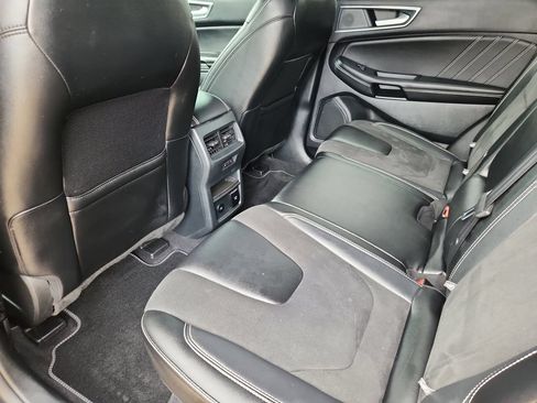 Used 2024 Ford Edge ST w/ Equipment Group 401A AWD/4WD image 9
