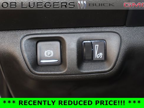 Certified 2023 GMC Acadia SLE w/ Driver Convenience Package image 31