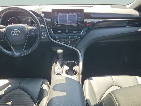 Certified 2022 Toyota Camry SE w/ Cold Weather Package AWD/4WD image 10