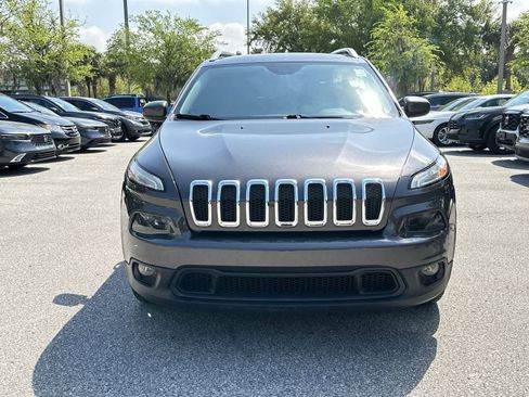 Used 2015 Jeep Cherokee Latitude w/ Comfort/Convenience Group image 9