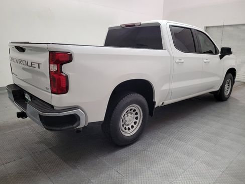Used 2021 Chevrolet Silverado 1500 LT w/ Bed Protection Package RWD image 9