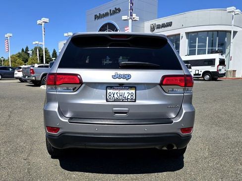 Used 2021 Jeep Grand Cherokee Laredo image 5