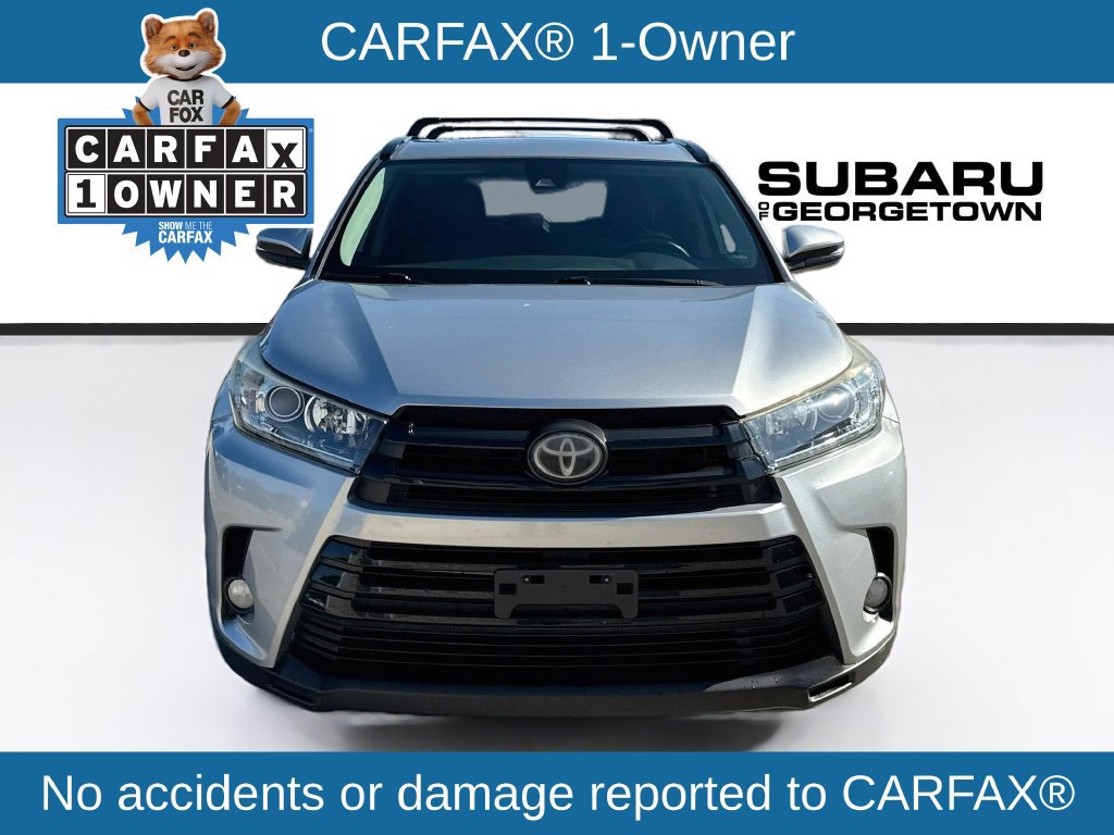 Used 2018 Toyota Highlander SE FWD image 2