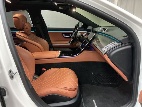 Used 2023 Mercedes-Benz S 580e 4MATIC Sedan image 39