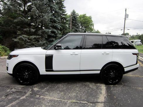 Used 2019 Land Rover Range Rover Supercharged image 2