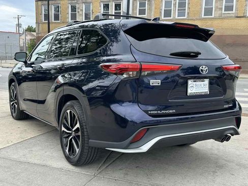 Used 2021 Toyota Highlander XSE AWD/4WD image 7