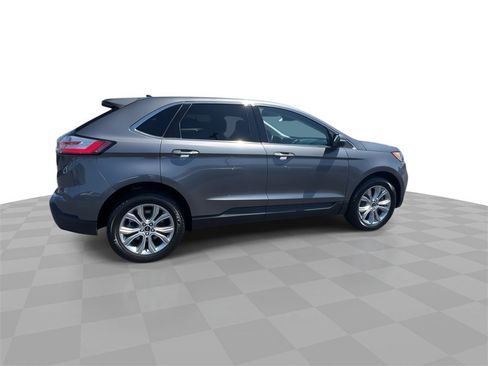 Used 2024 Ford Edge Titanium image 8