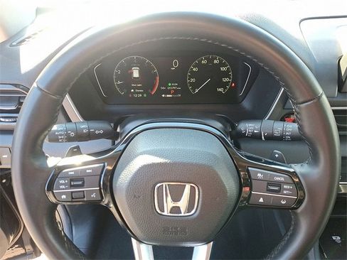 Used 2025 Honda Pilot EX-L image 19