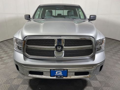 Used 2018 RAM 1500 Classic SLT AWD/4WD image 3