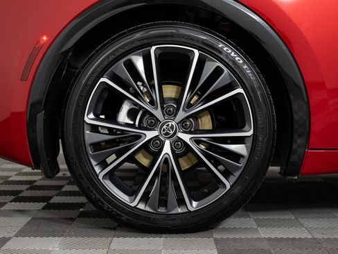 Used 2025 Toyota Prius XLE image 41