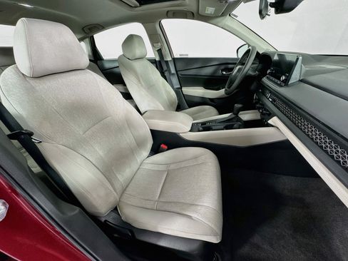 Certified 2024 Honda Accord EX image 27