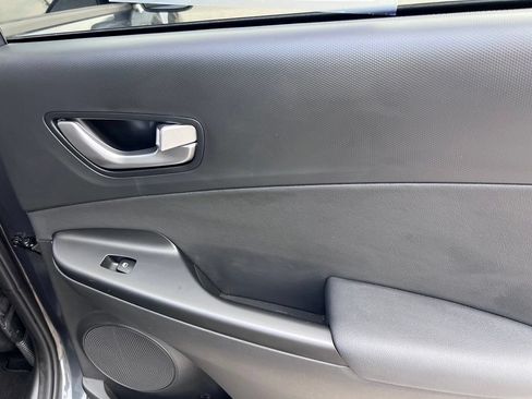 Used 2022 Hyundai Kona Limited w/ Cargo Package FWD image 50